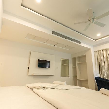 The Grand Monarch Hotel, Ujjain Eksteriør billede